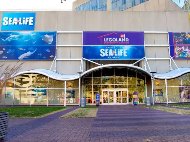Exterior view of the SEA LIFE and LEGOLAND Discovery Center complex, popular family attractions in Kansas City, Missouri